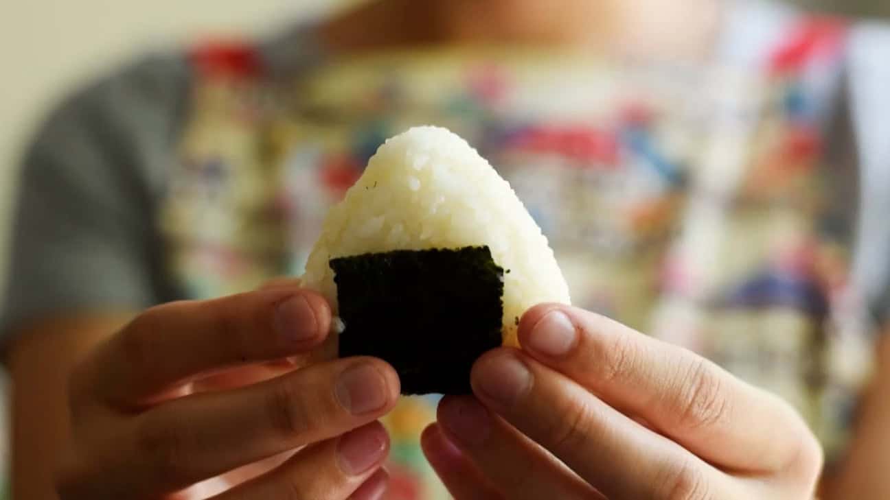 This Rice Ball Shaker Is A Fun And Easy Way To Make Cute Rice Balls